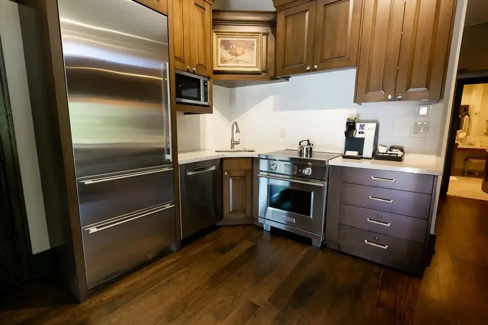 Sterling One Bedroom Suite in Great location with Majestic Mountain Views 1 Condo by RedAwning