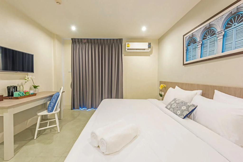 Recenta Phuket Suanluang by Deevana