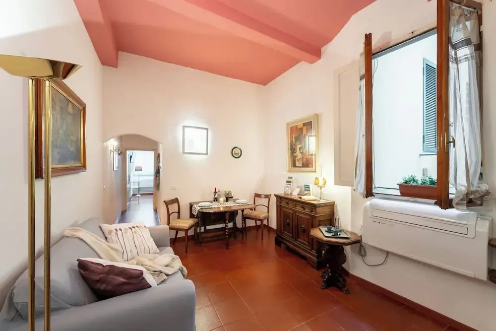 Pitti - Flo Apartments, Charme su Piazza Pitti