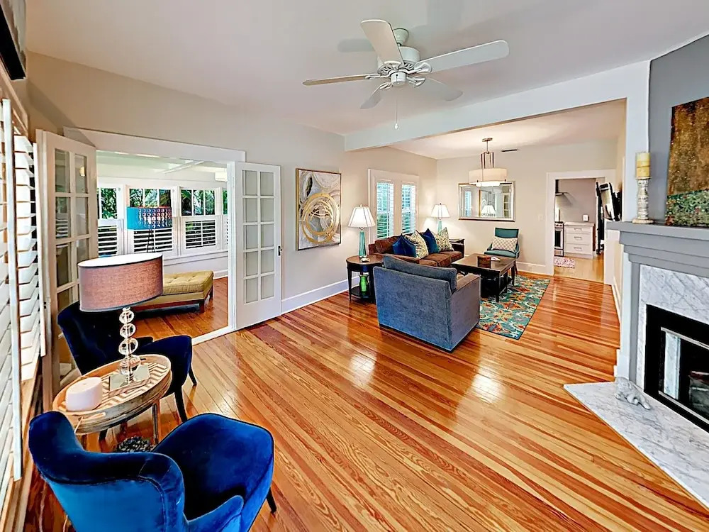 445 Saint Petersburg - 3 Br Home