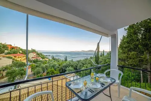 Zeus Pool Apartments