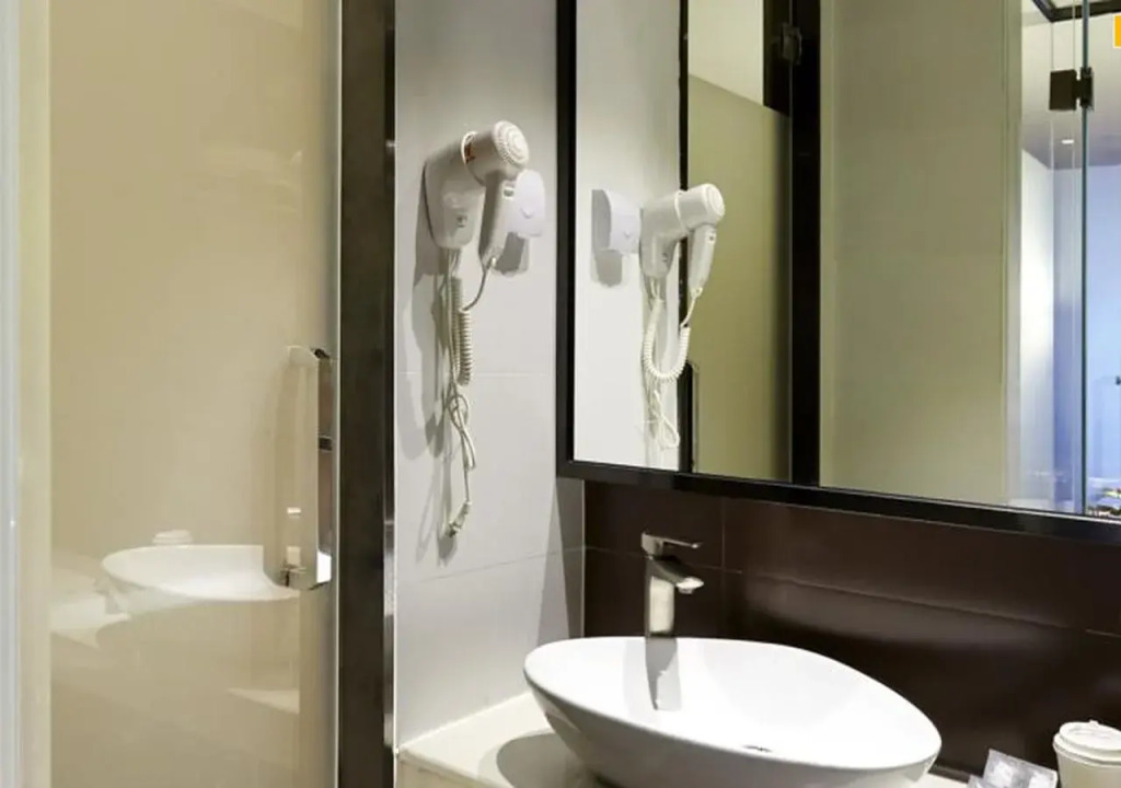 IU Hotel Shanghai Songjiang Chedun Film Park Branch