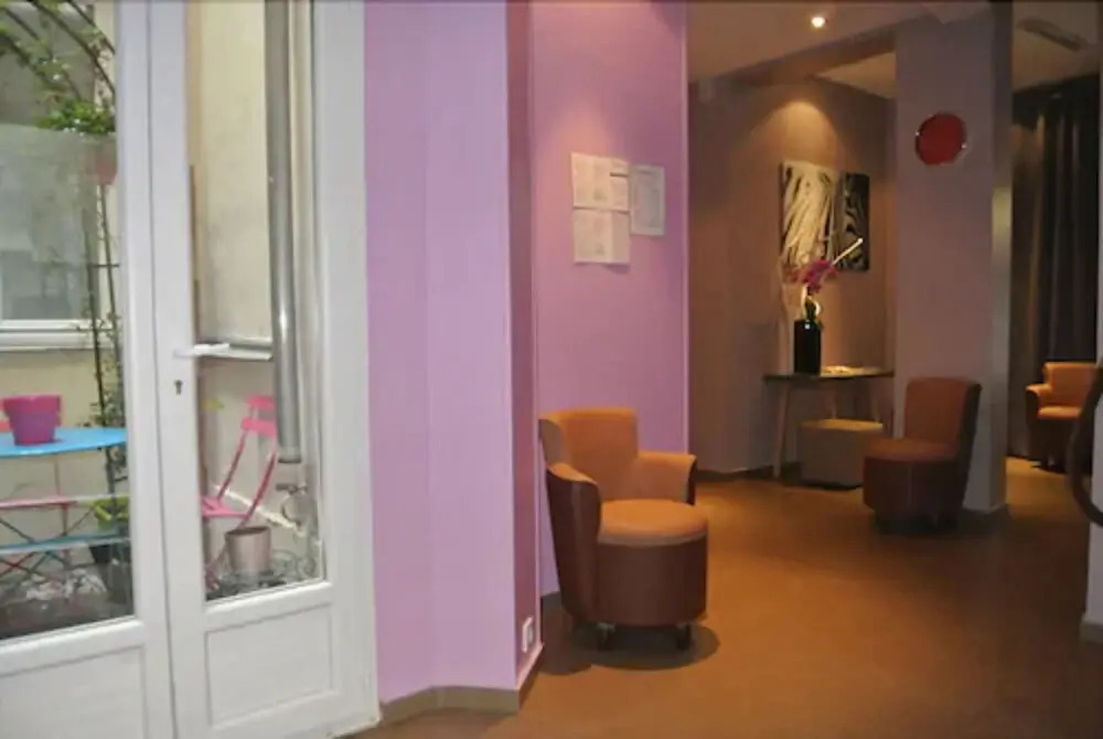 Appart Hotel Avalon Paris Gare du Nord