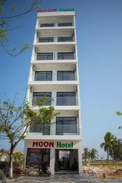 Moon Hotel