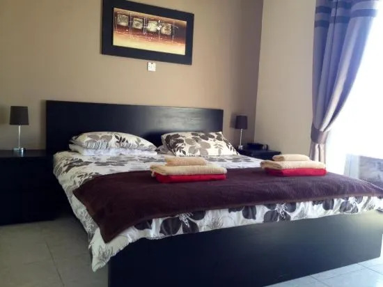 Diana Townhouse 2