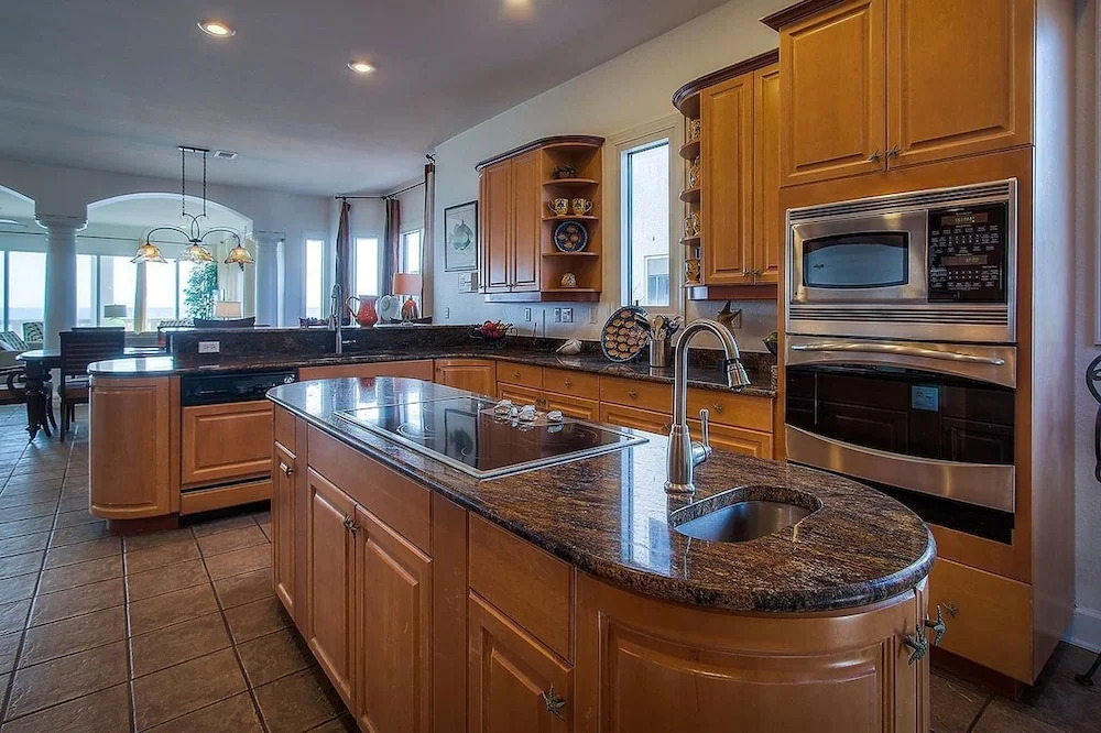 Vista Bella del Mar 5 Bedroom Holiday Home by Five Star Properties