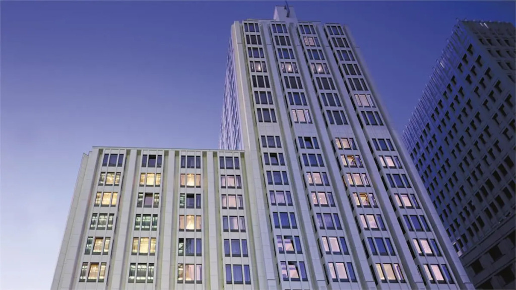 The Ritz-Carlton, Berlin