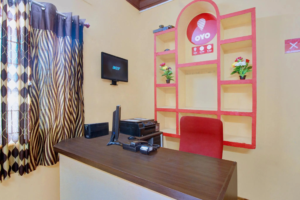 OYO Flagship 8661 Luxe Residency