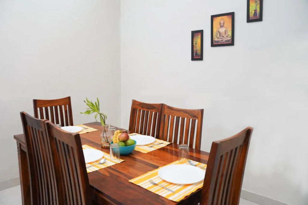 Lime Tree Luxurious 3BHK Serviced Apartment Near Medanta