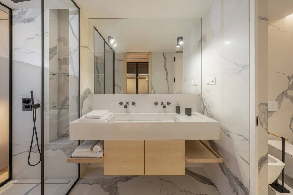 Luxury, in the Heart of the City - Savoy Insular I