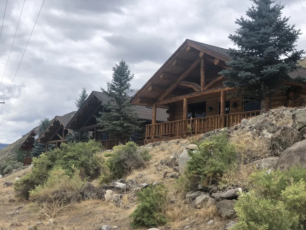 Roosevelt Hotel & Cabins - Yellowstone