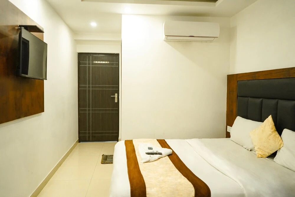 Tej Suites