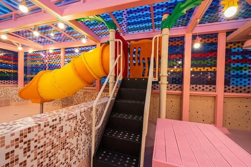 Jangyu Almond Kids Hotel