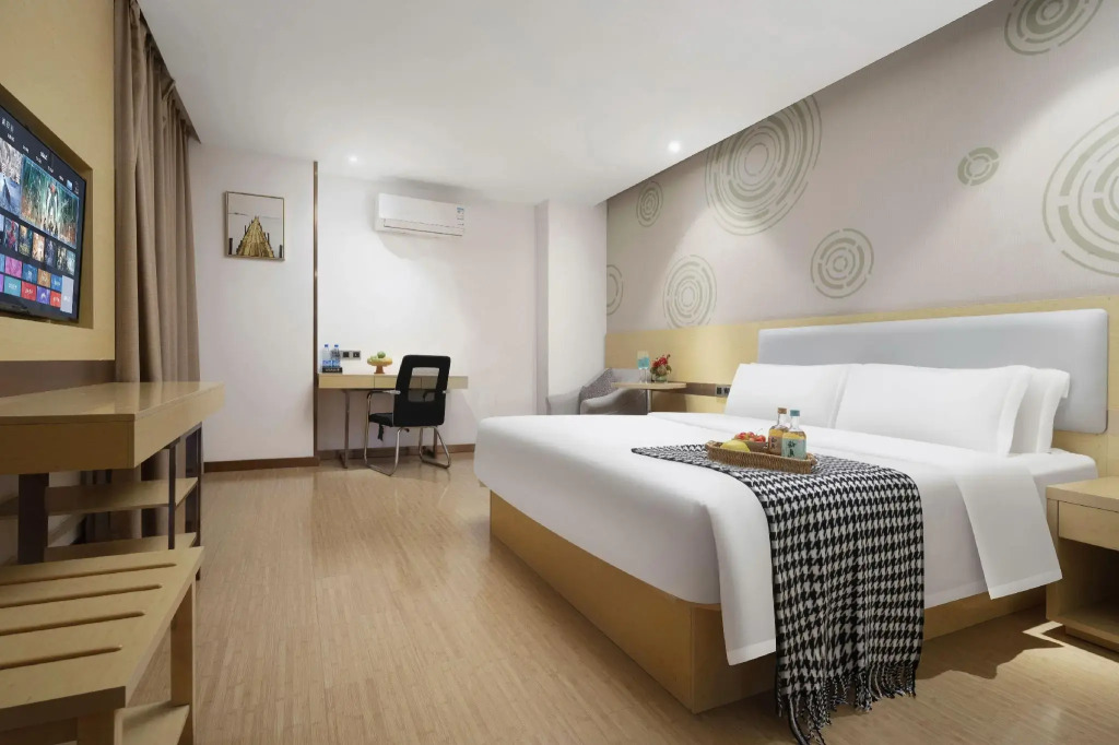 GreenTree Inn Huanggang City Wuxue City Kanjiang Avenue