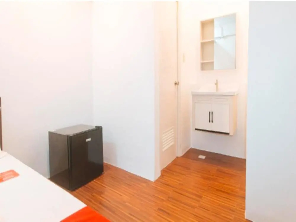 OYO 1087 Enricos Place Kamias