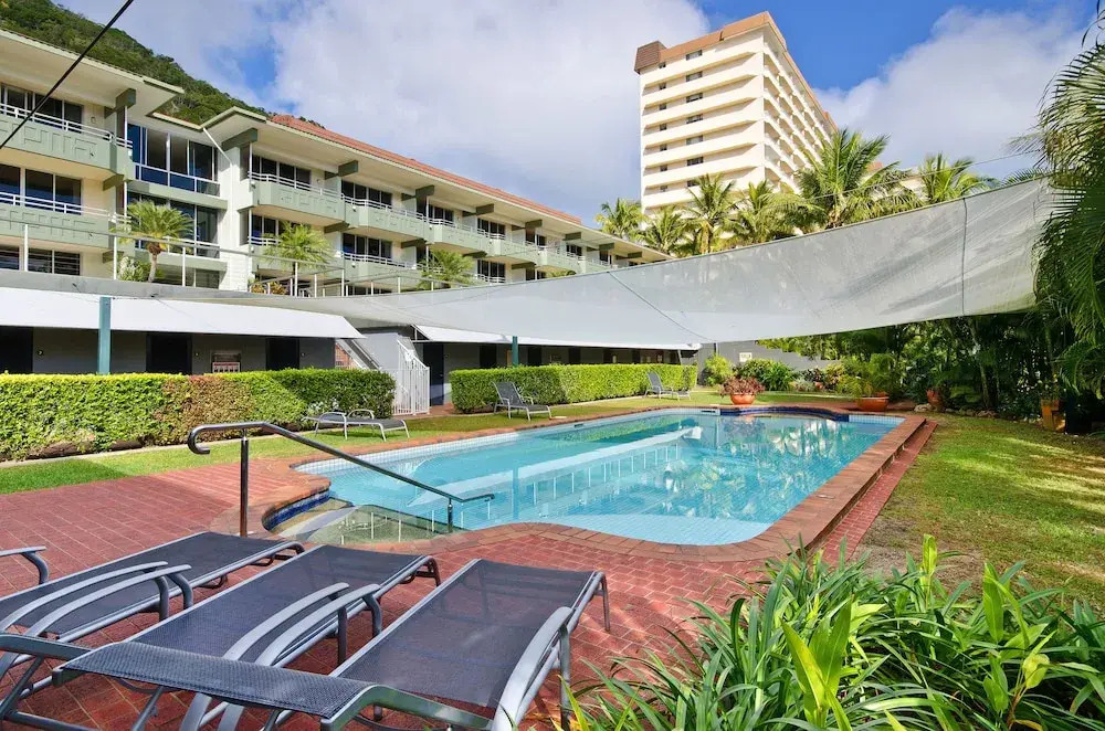 Beach Front Lagoon Lodge Apartments