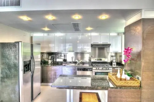Oceanfront Apartment Turquesa A201