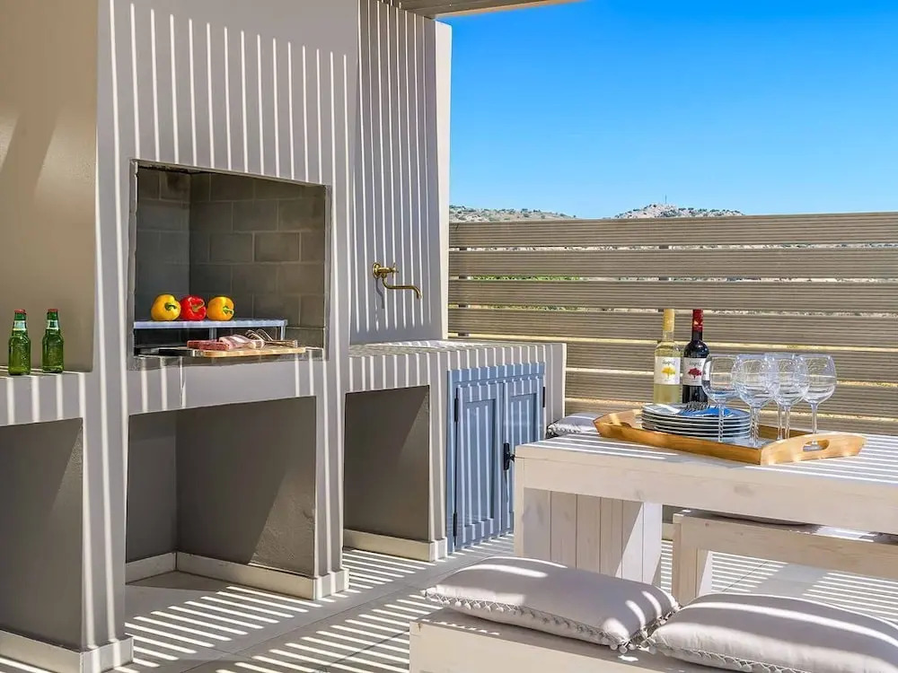 Villa Cerulean - This Villa has a Games Court, Wifi & A/C