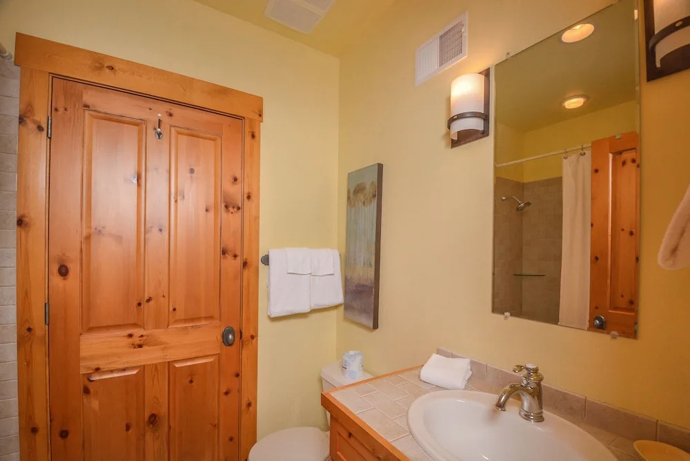 Tips Up 4 Bedroom Townhome