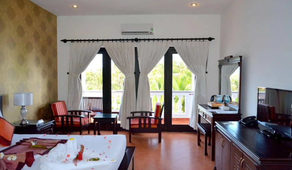 Sea Lion Beach Resort & Spa