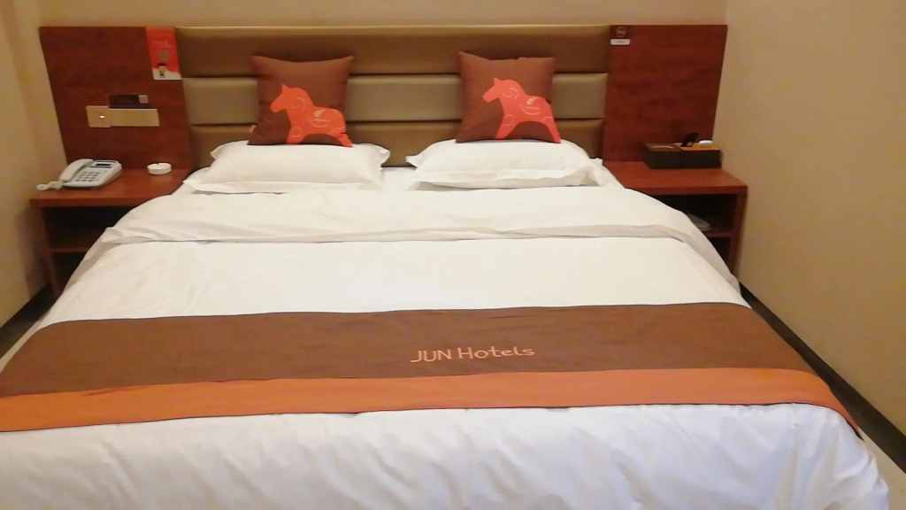 Jun Hotel Shanxi Lvliang Xing County Yihei Highway