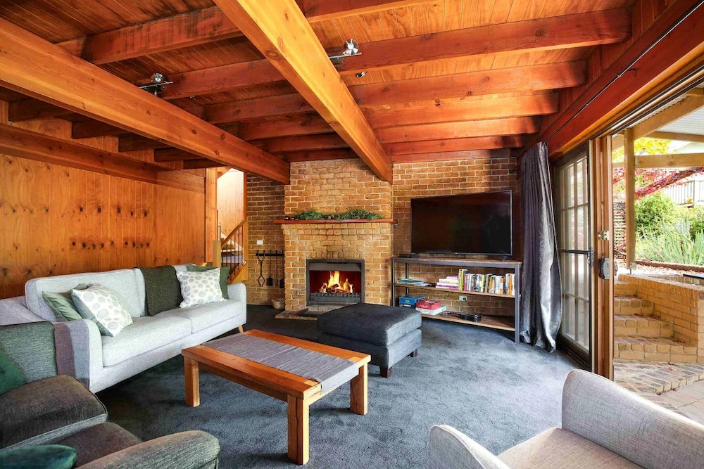Honeysett Lodge