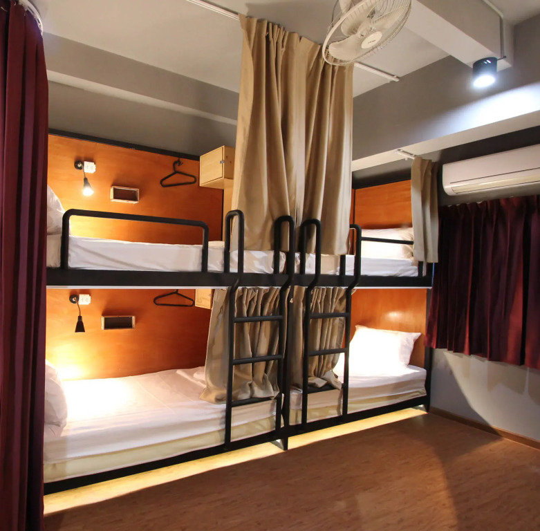 ThongLor Travellers Hostel and Cafe