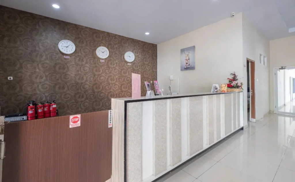 Hotel O Makassar near Pantai Losari formerly Hotel Astra Novilia