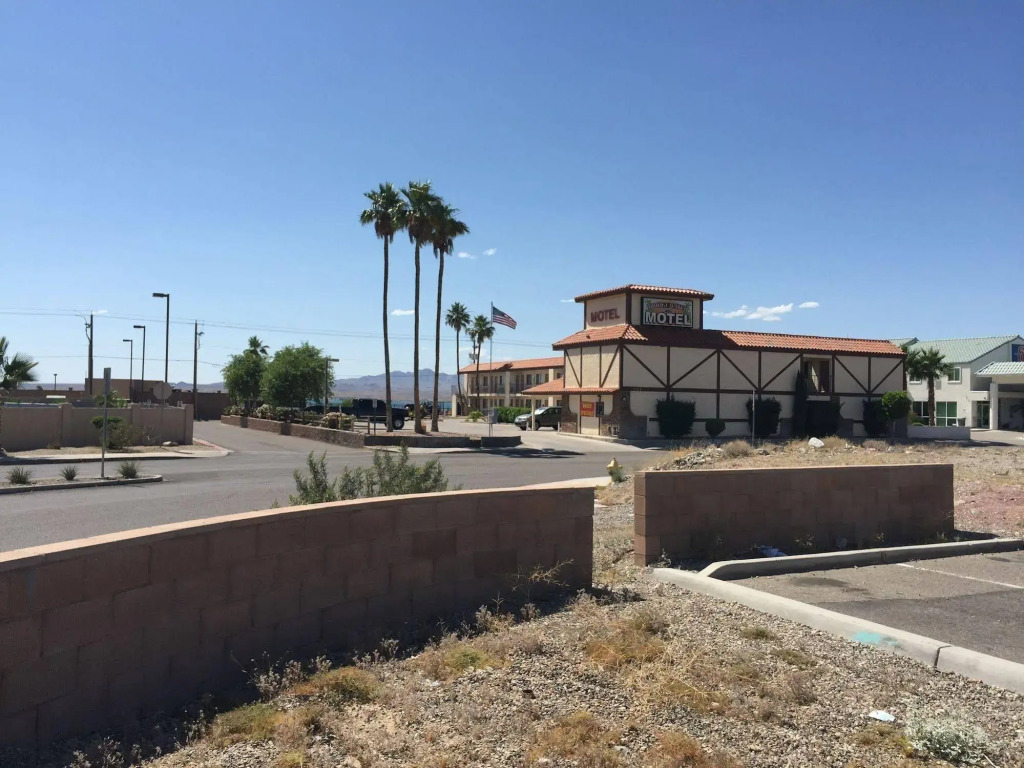 Sway Hotel Lake Havasu