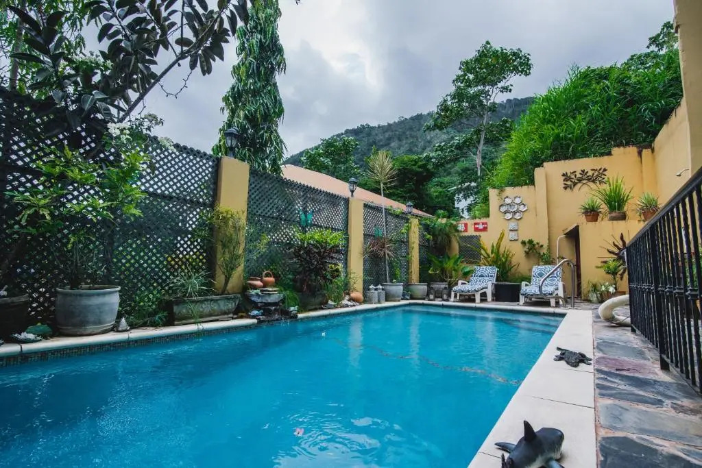 The Valley Oasis Inn