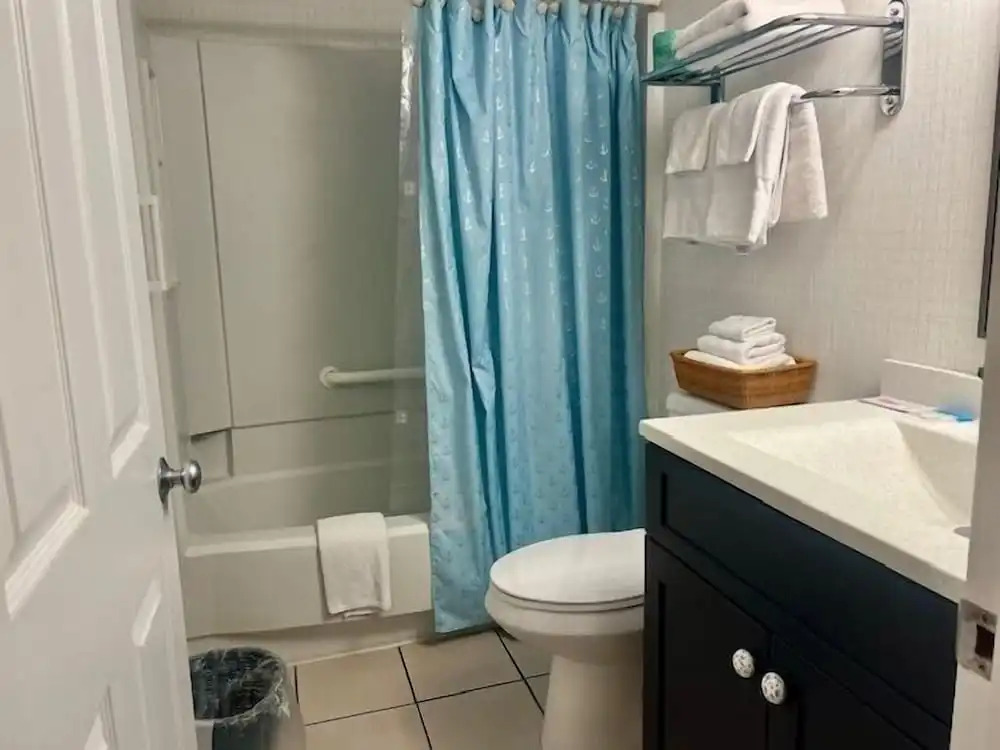Royal Garden Resort 914 2 Bedroom Condo by RedAwning