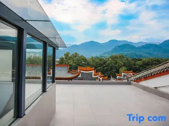 Yueshan River Scenic Hotel