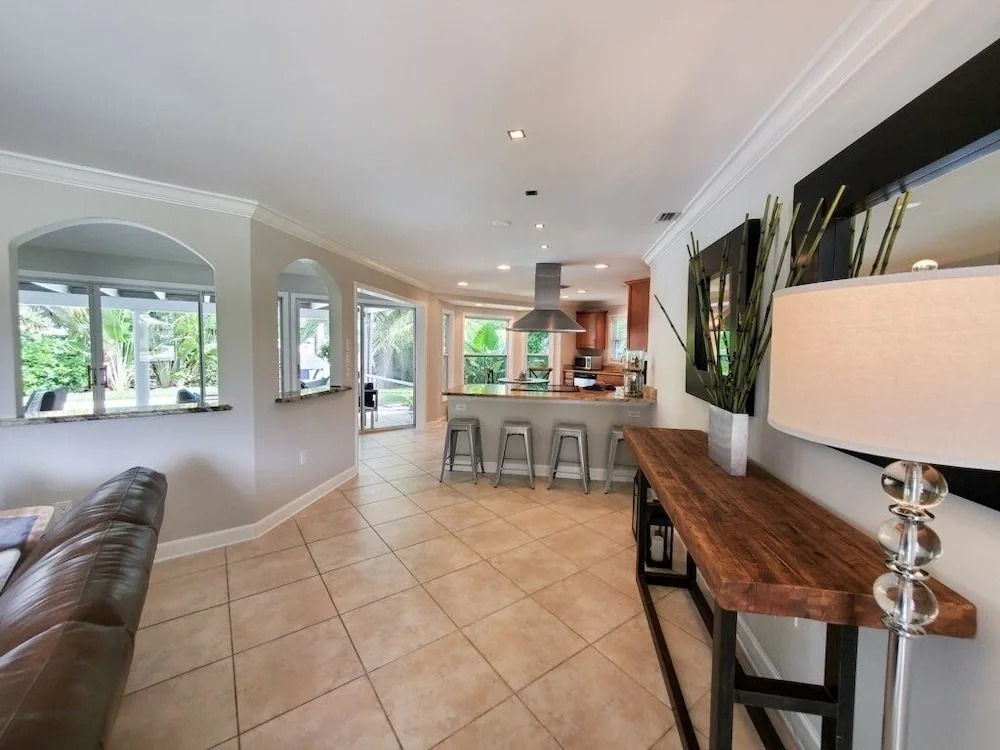 Paradise Awaits - Wkly 3 Bedroom Home