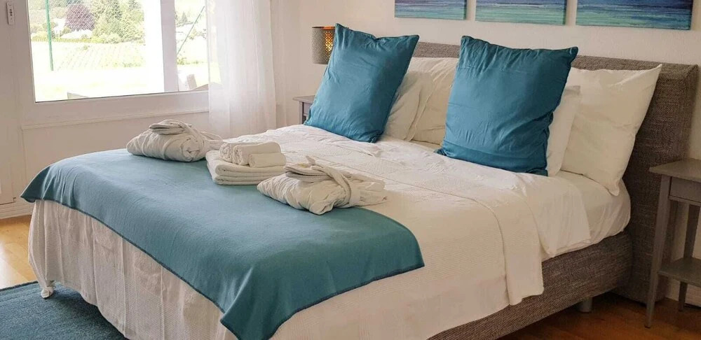 Paradise Lake View Apartment