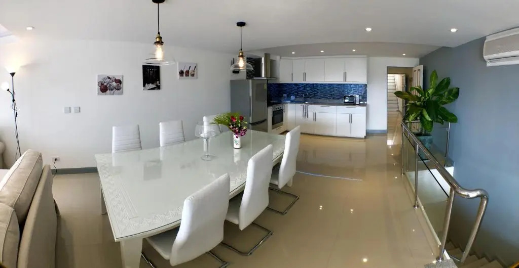 Swiss Villas Panoramic - Hillside Beach View