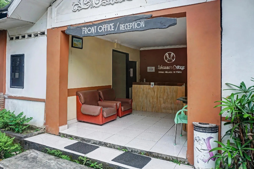 OYO 90923 Makassar Cottage