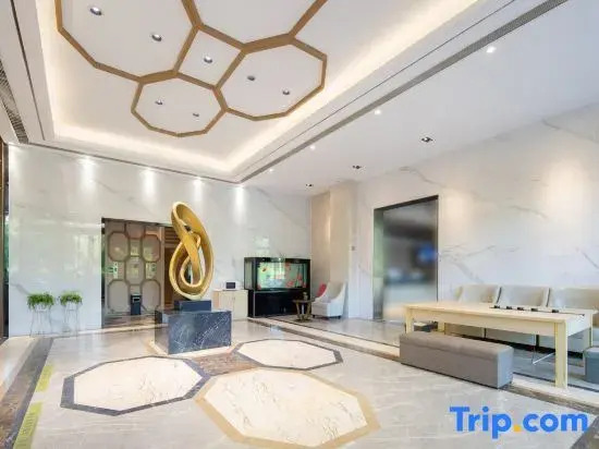 Hongye Hotel (Wuhan International Expo Center & Yangsigang Yangtze River Bridge)
