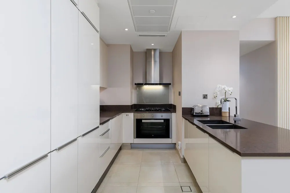 Maison Privee - Exclusive Apt w/ Striking Sea & Dubai Marina Vws