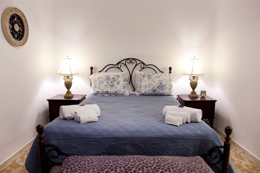 Elenis Village Suites