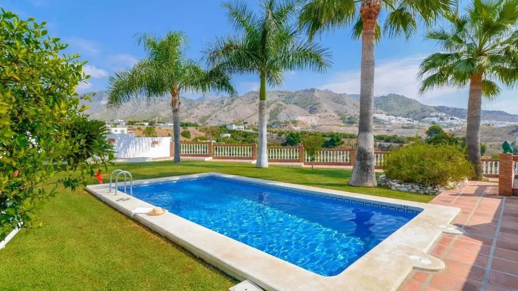 Villa Pastora Nerja by Ruralidays