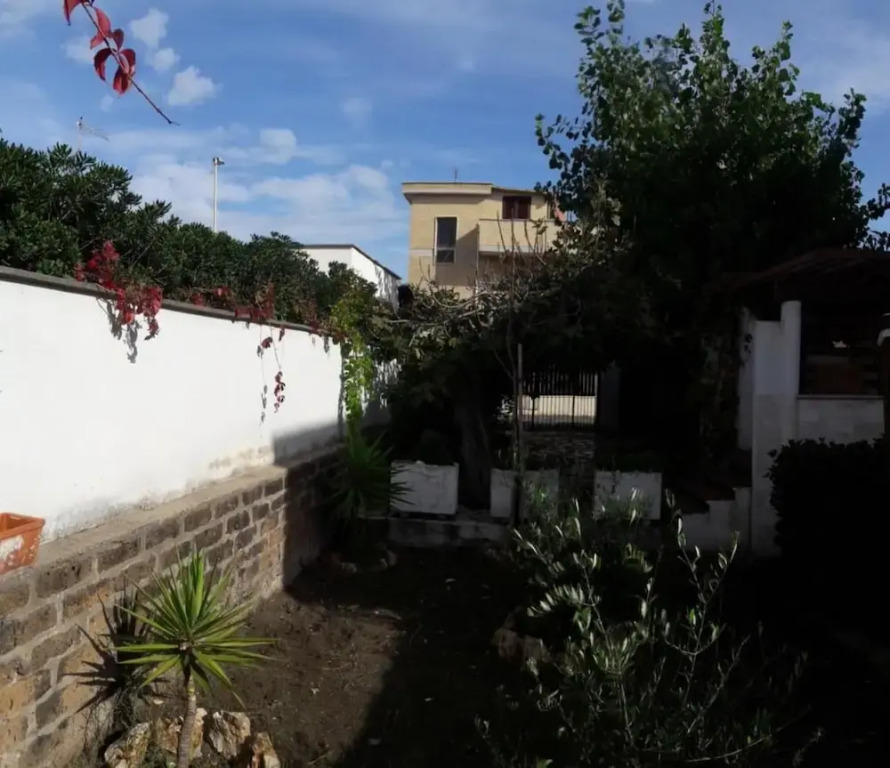 Dioscuri Townhouse