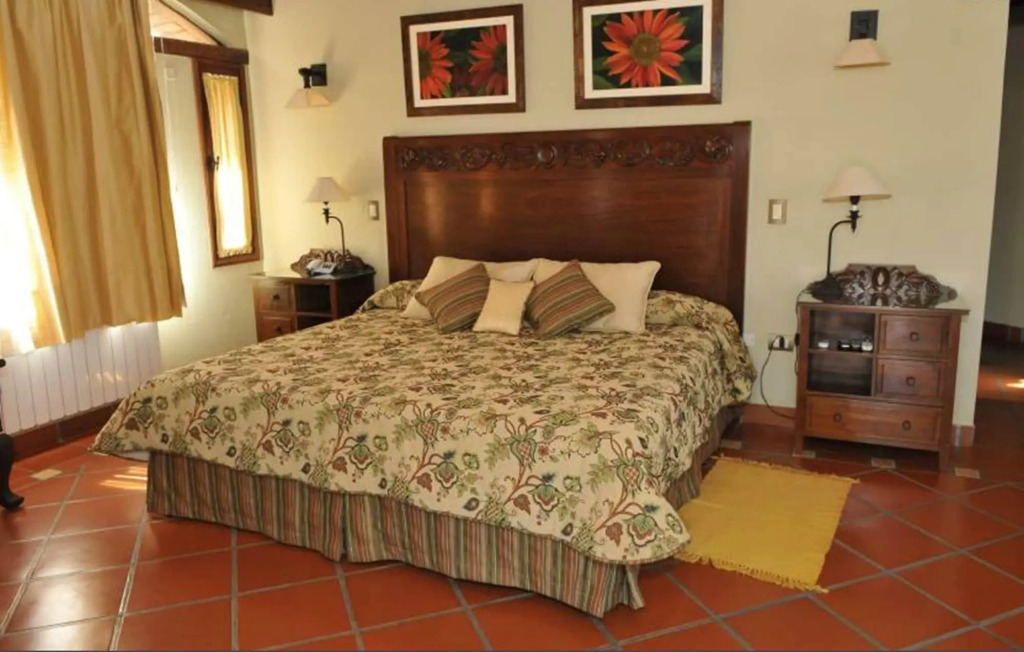 La Casa De La Bodega