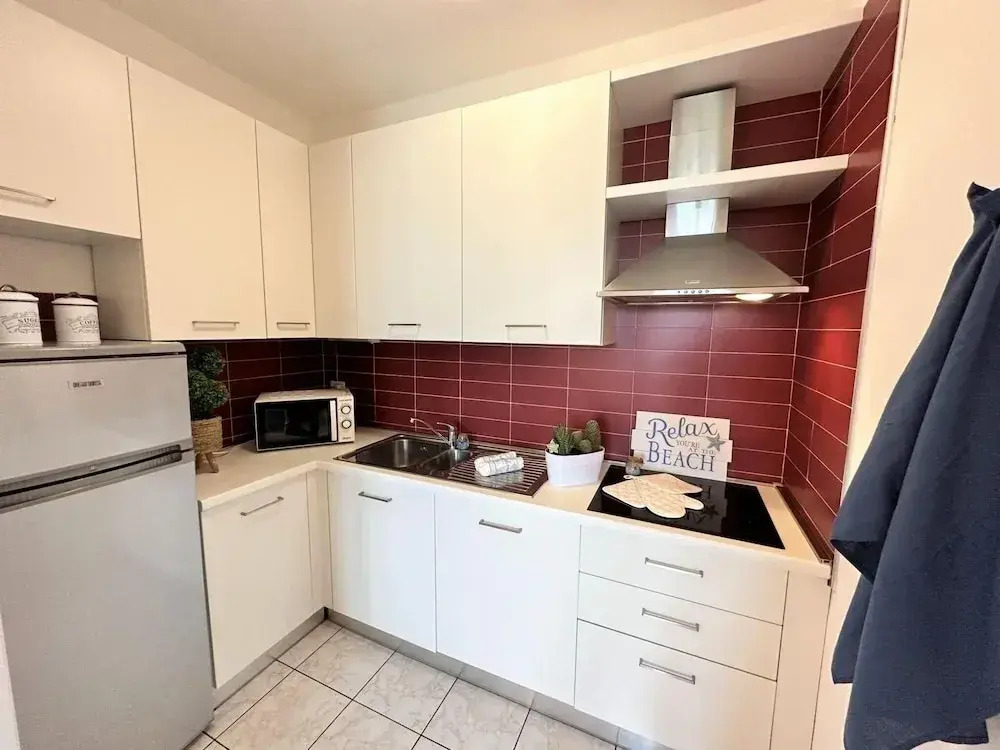 Renovated Flat With Huge Balcony - Beahost