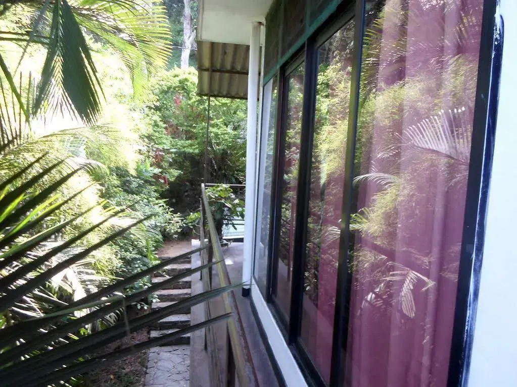 Drop Hostel