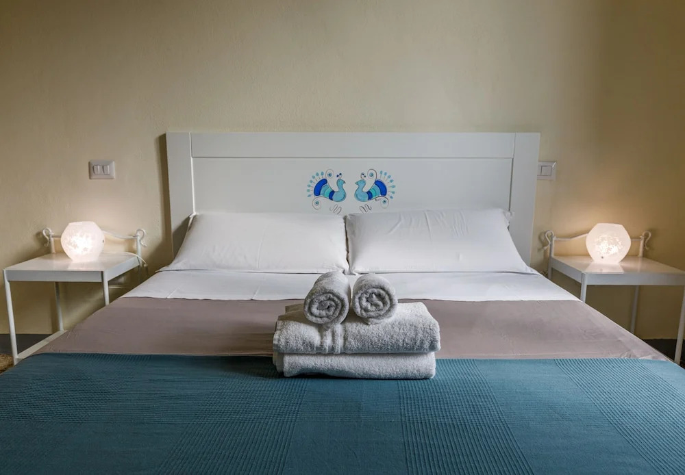 Onlyrooms IV