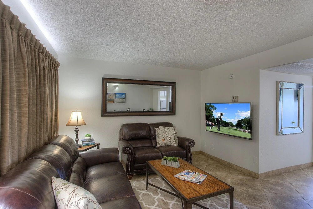 208 Fully Furnished 1BR Suite-Prime Location! by RedAwning