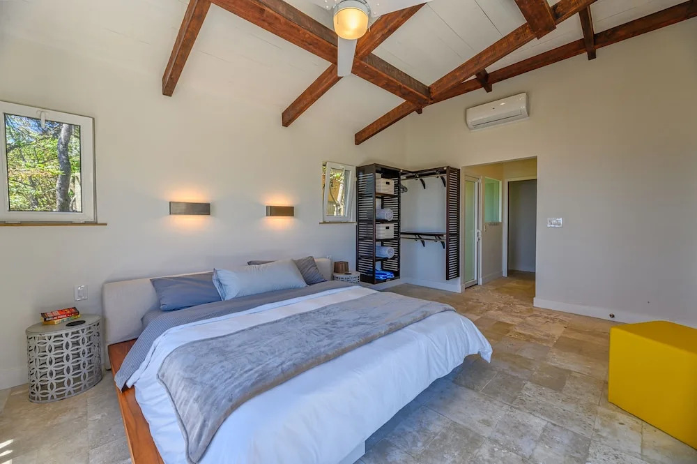 Villa Topaz