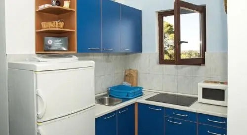 Apartment in Ždrelac with sea view, balcony, air conditioning, Wi-Fi