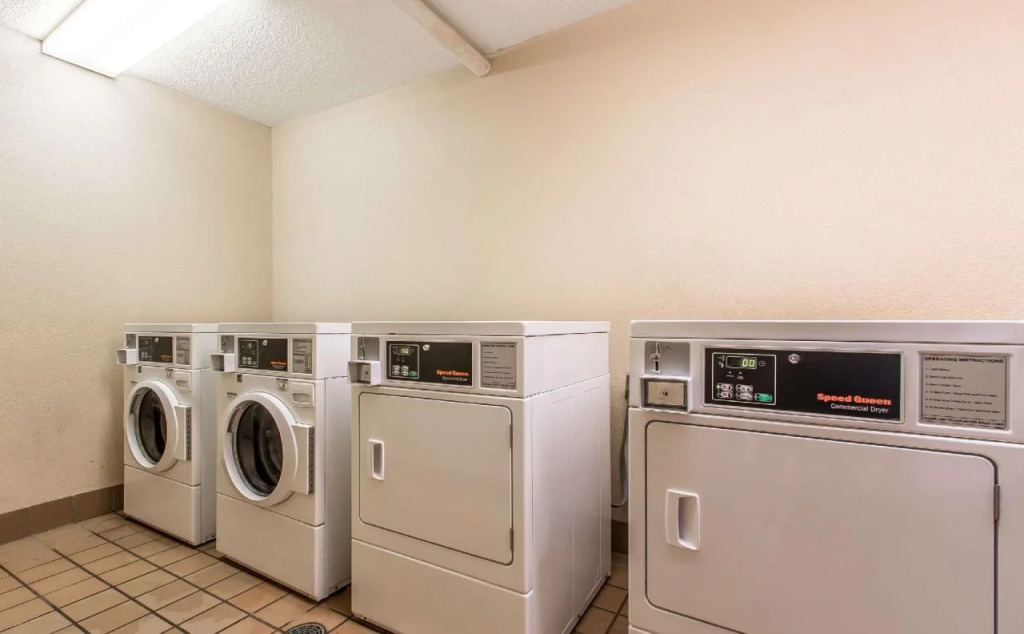 Econo Lodge Inn & Suites Foley-North Gulf Shores