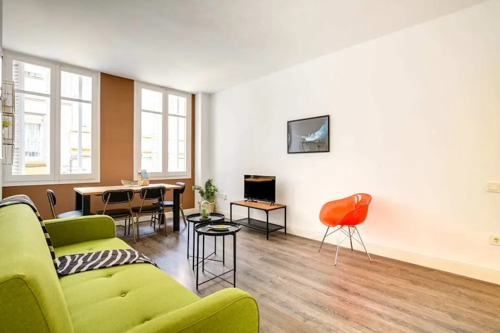 Joyful 2bed Apartment in the Traditional Gracia